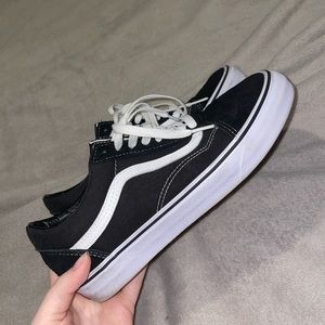 Black and White Old Skool Vans - USED LIKE NEW - Size  9.5